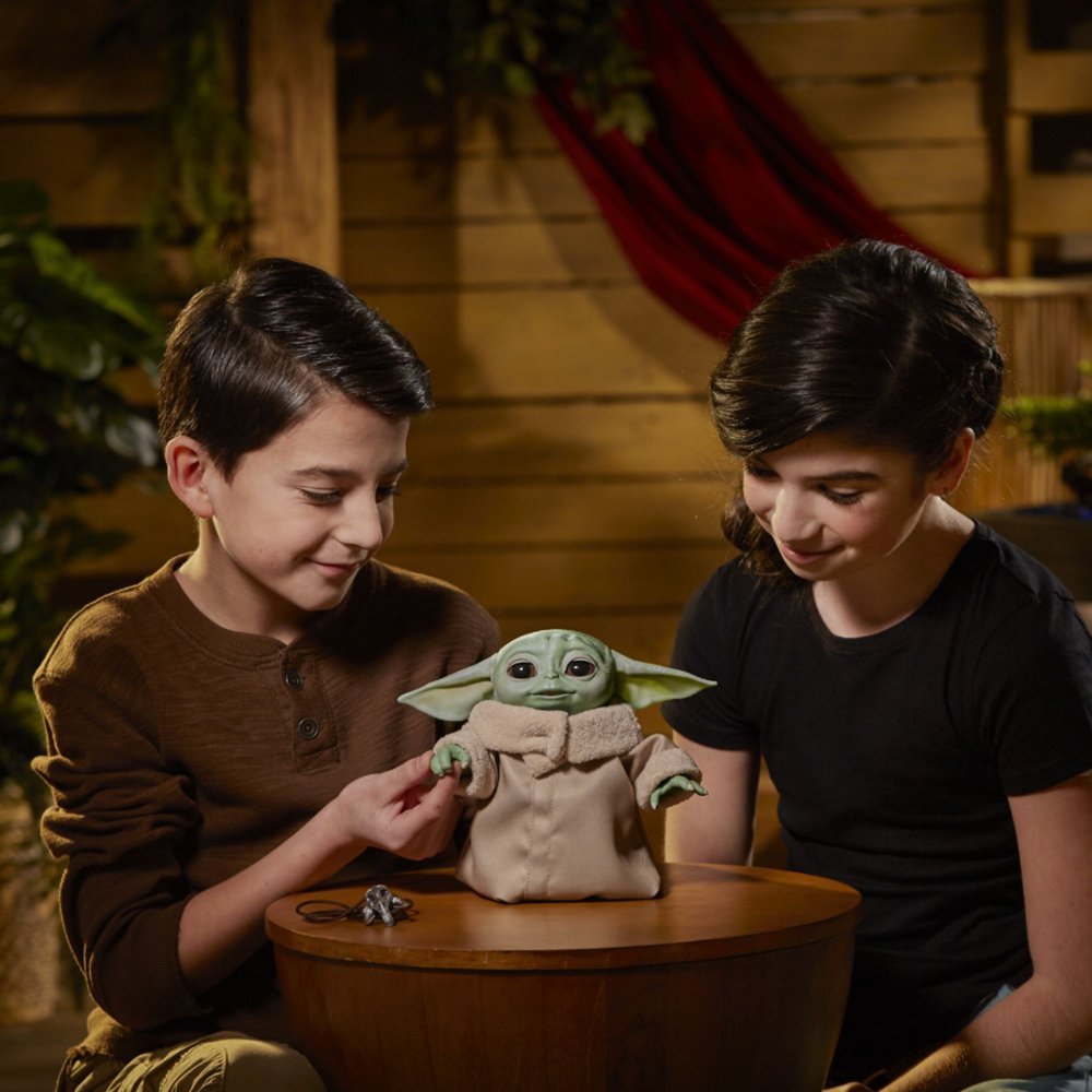 Hasbro - Star Wars The Child Animatronic Edition