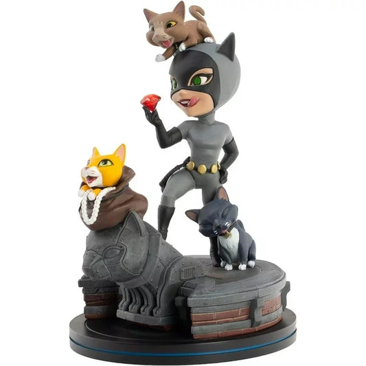 Qmx DC Catwoman - Q-Fig Elite Vinyl Figure (4 )