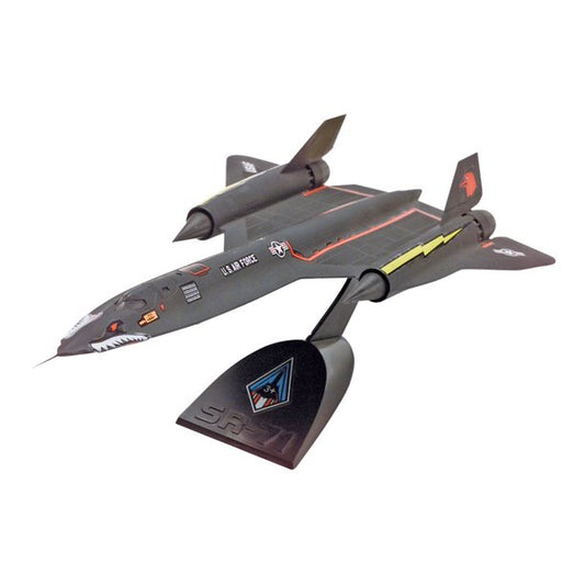 851187 1/110 Snap SR-71A Blackbird Desktop