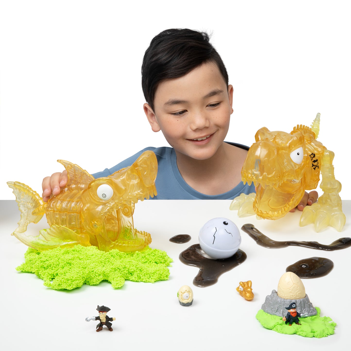 Smashers Dino Island Giant Skull Novelty & Gag Toy by ZURU for Ages 3-99