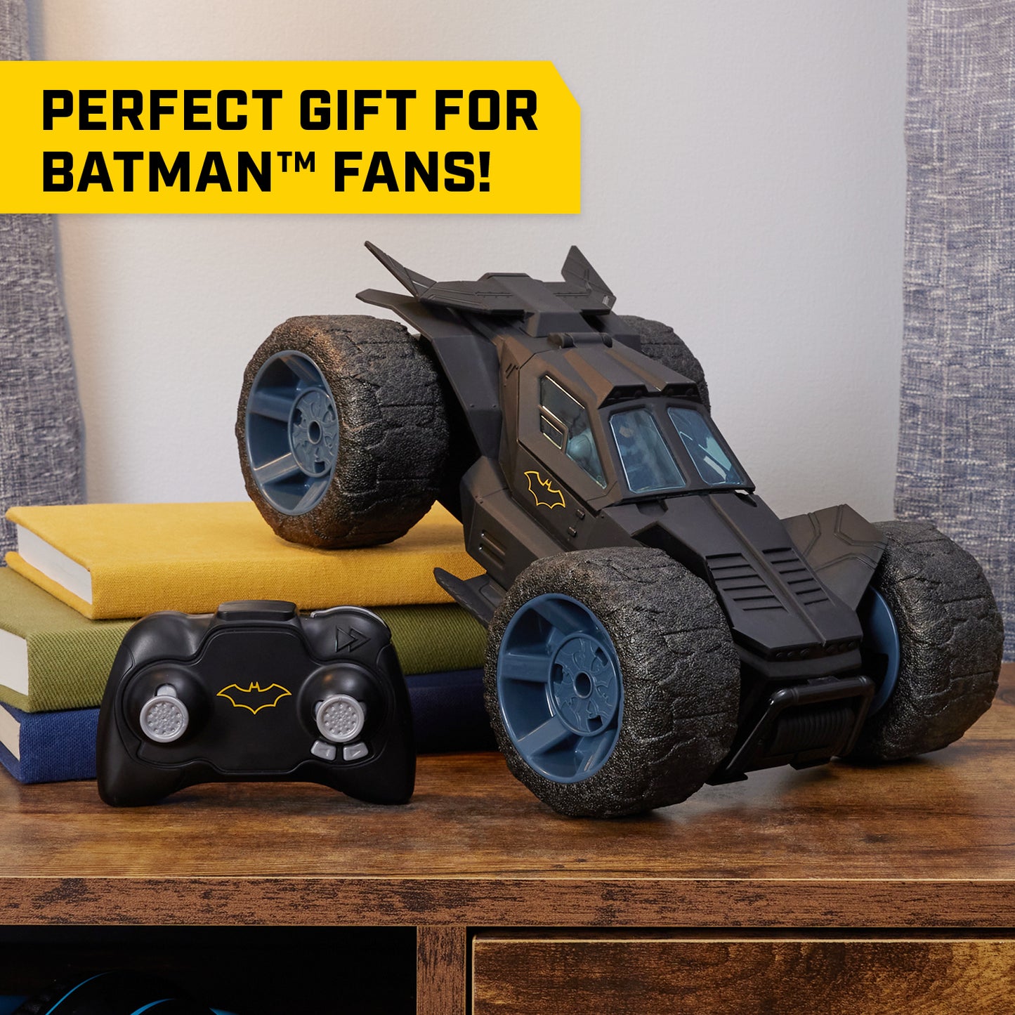 DC Comics, Batman Stunt Force Batmobile, Indoor Remote Control Car, Turbo Boost & Crazy Stunts, Collectible Super Hero Kids Toys for Boys and Girls 4+