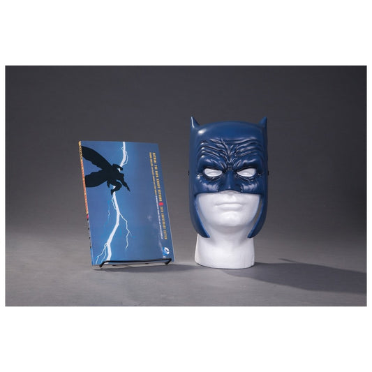 Batman: The Dark Knight Returns Book & Mask Set - by Frank Miller & Lynn Varney (Mixed Media Product)